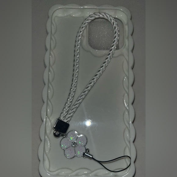 iPhone 13 ProMax Snowy Flakes Print w/ Floral Charm Soft Phone Case NWT - Picture 4 of 8